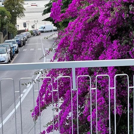Welcome Riviera -Torre D'Avorio Appartamento 126 Mq Piu'Terrazzo25 Mq - Totalmente Rinnovato- 250 M Dal Centro - Parcheggio A Pagamento 15 Euro Al Giorno Da Prenotare In Anticipo Salvo Dispo -Parking At 15 Euro Per Day To Be Booked In Advance If Avai Rapallo Ngoại thất bức ảnh