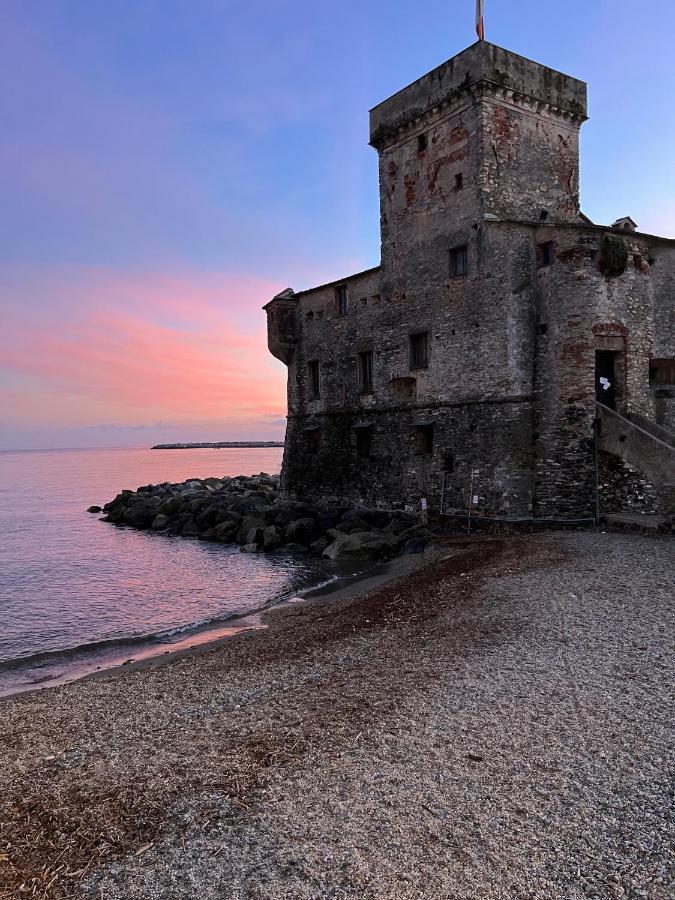Welcome Riviera -Torre D'Avorio Appartamento 126 Mq Piu'Terrazzo25 Mq - Totalmente Rinnovato- 250 M Dal Centro - Parcheggio A Pagamento 15 Euro Al Giorno Da Prenotare In Anticipo Salvo Dispo -Parking At 15 Euro Per Day To Be Booked In Advance If Avai Rapallo Ngoại thất bức ảnh